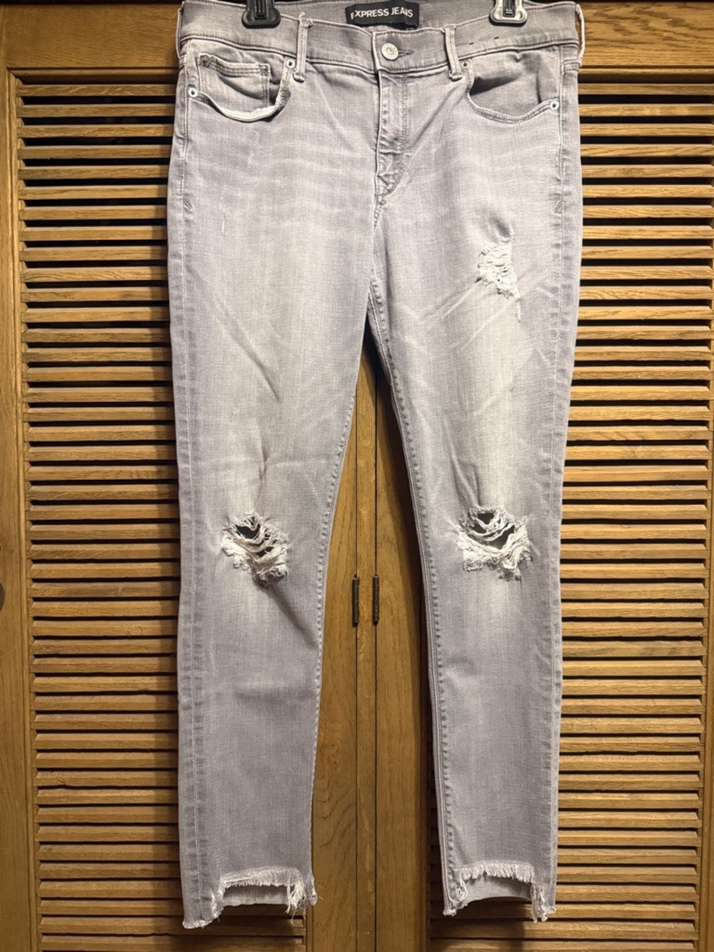 Express Light Gray Cropped Distressed Skinny Jeans - 12L